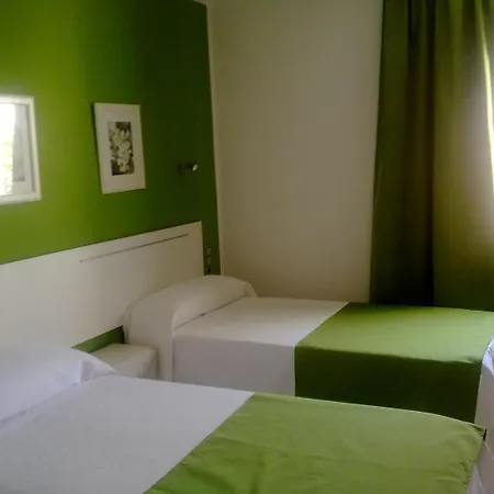 Hostal Victoria Mar-2