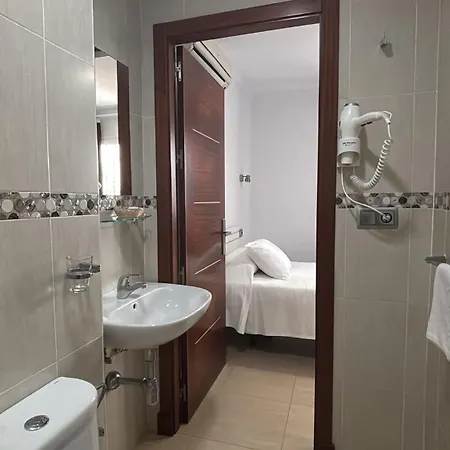 Hostal Victoria Mar-3